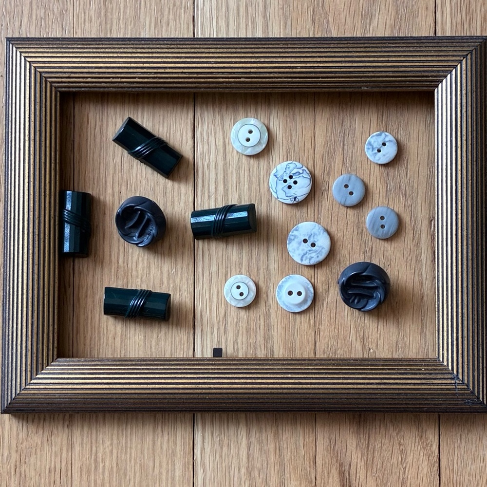 Vintage Buttons 1960’s, 1970’s GREY colors. 14 asstd buttons. Lucite/plastic.